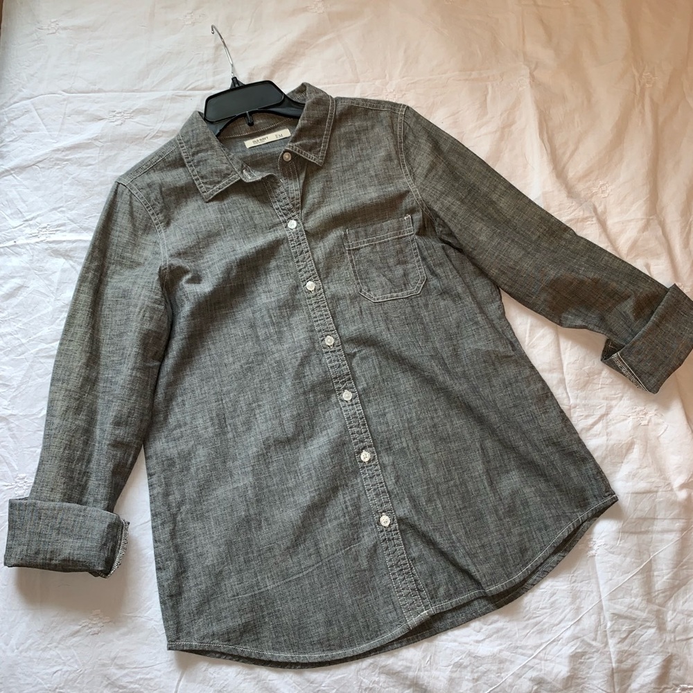 chambray button down🖤 - Picture 3 of 5